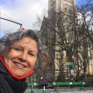 Meet your Posher, Delia